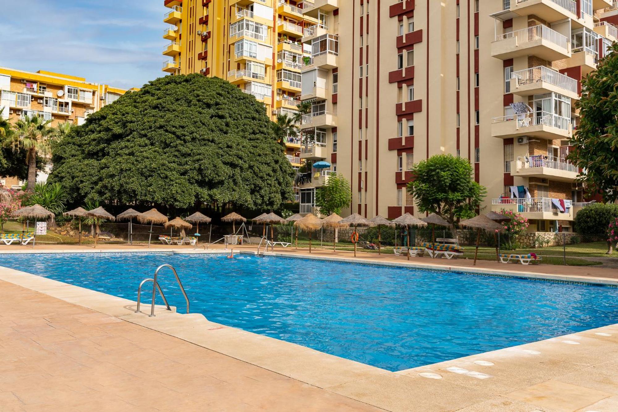 Blonzu Angola Lägenhet Benalmádena Exteriör bild